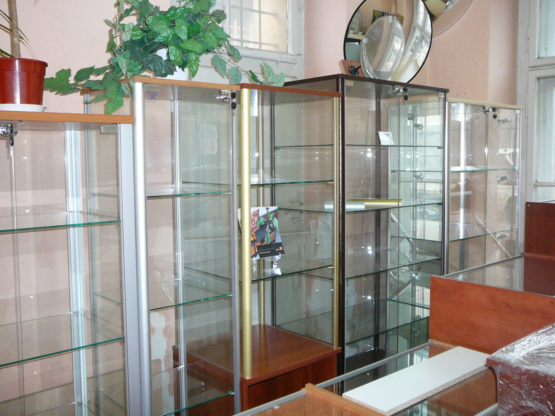 gabloty wystawowe, ekspozycyjne, jubilerski, muzealne o różnych gabarytach